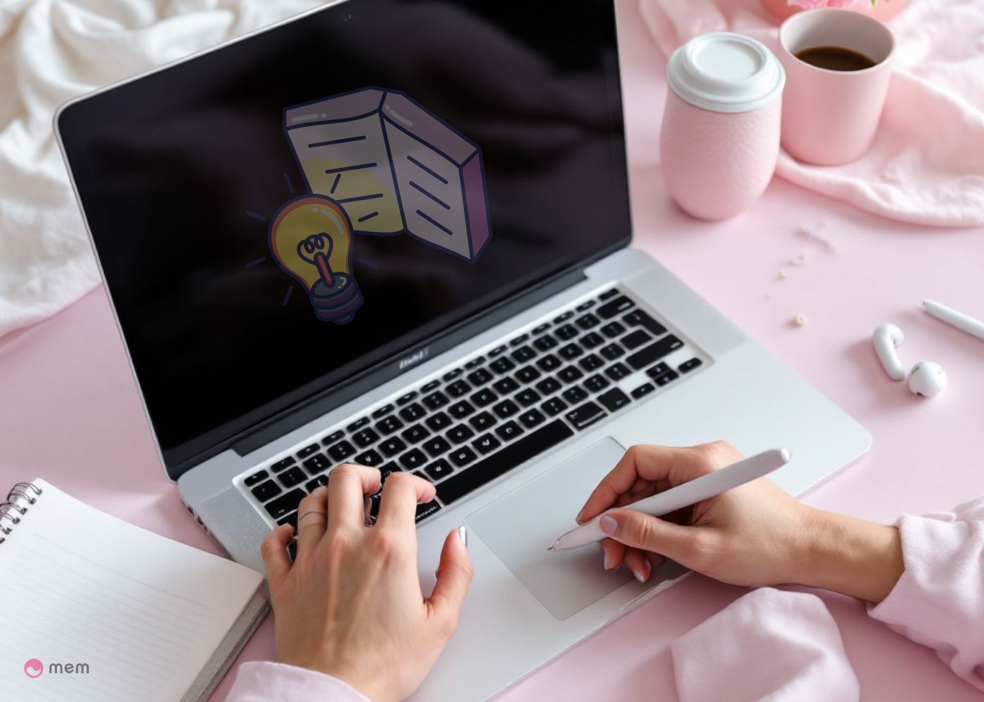 Studente che utilizza un assistente digitale per lo studio